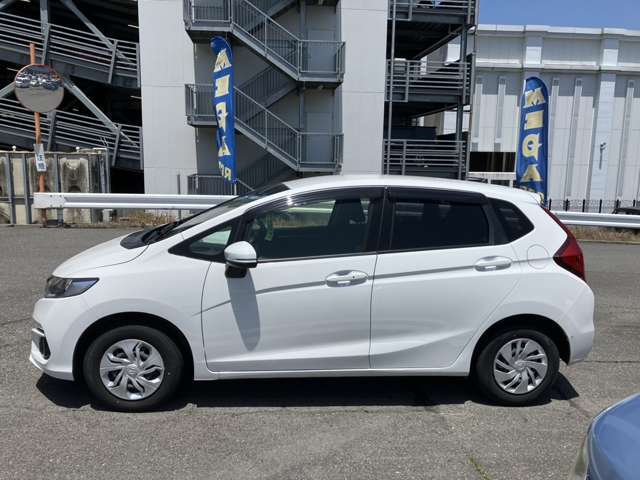 代車常時 30台以上　キャリアカー 完備　　在庫車常時100台以上　グループネット在庫1000台
