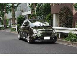 唯一無二のカラーの595C Turismoです。