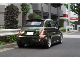 KW脚インストール済み、少し車高が下がってどっしり見えます。乗り味はやや硬め。