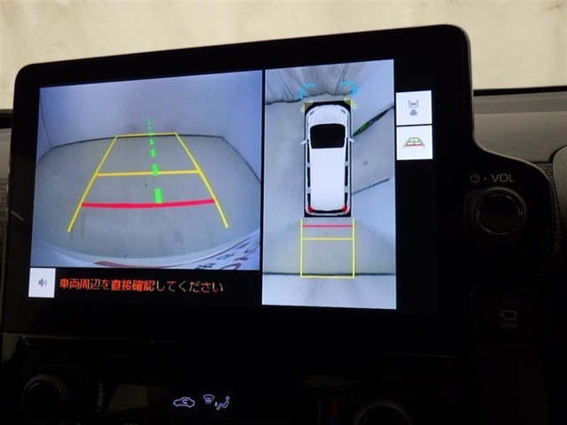 パノラミックビューモニターシステムが付いているので車の上から見た映像が確認できますよ。