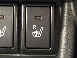 【シートヒーター】寒い日に重宝するシートヒーター！エアコンより早く温まってくれるので寒がりの人も安心ですね♪エアコンの温風は乾燥するから苦手、という方にもをおすすめです。