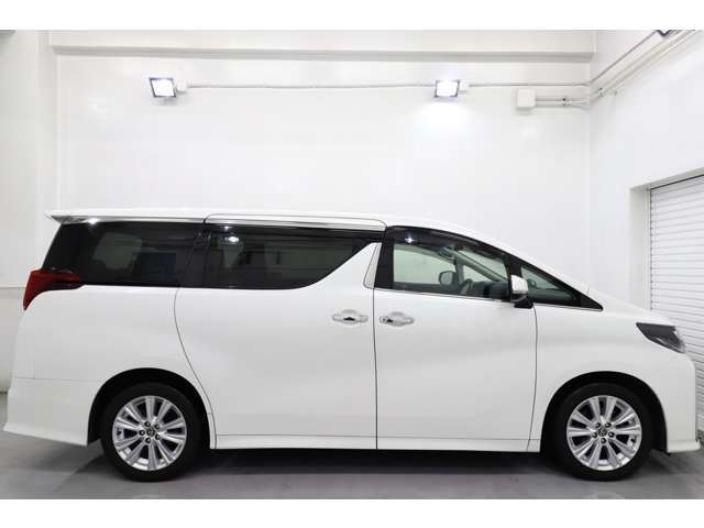 【ミニバンに特化した安心の保証システム】アイカーでは、ミニバンのウィークポイントをカバーする最長3年保証サービスを完備。万一の際もアイカーピットまたはお近くの整備工場でアフターサービスを受けられます。