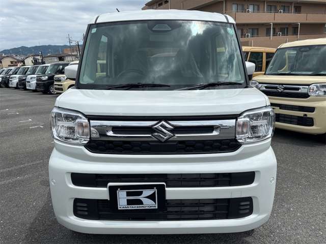 ★軽自動車・普通車の届出済み未使用車の専門店です★　　★関西最大級の大型展示スペースで、在庫600台を実際に見て、触って頂けます★