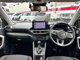 【インパネ】メモリーナビ・ETC・全方位モニター・衝突軽減ブレーキ・パーキングセンサー・USB入力装備♪