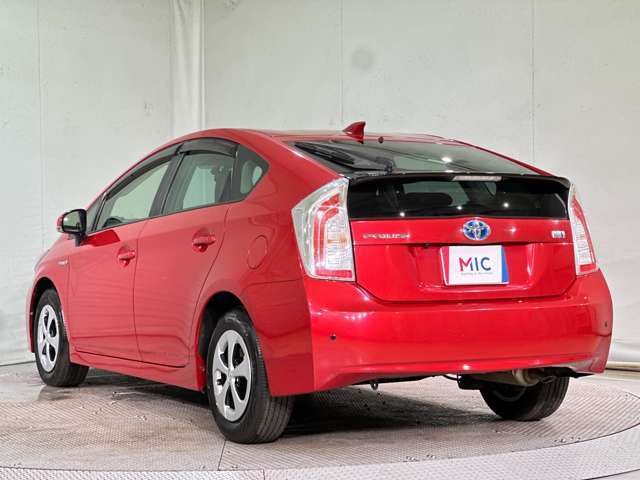 納車前にはスタッフによってピカピカに仕上げてご納車致します。オプションでガラスコーティングなどオススメ品も格安で承ります！