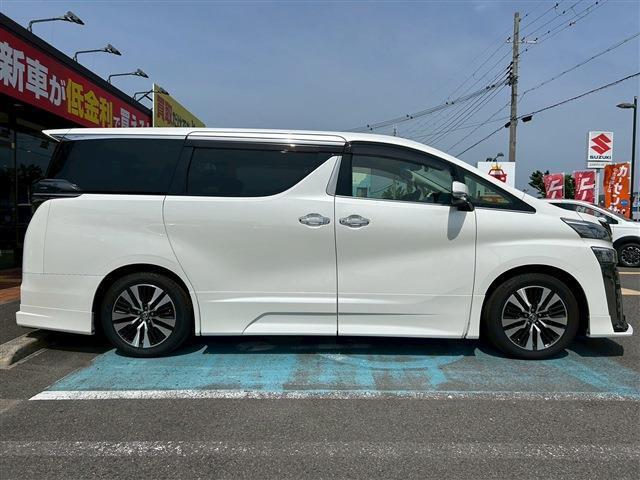 お車のご購入が初めての方も安心☆当店のスタッフは、わかりやすく、丁寧な説明を心がけておりますのでお客様のお車購入のサポートをさせて頂きます！！