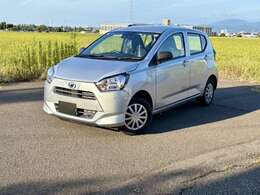 車両の品質管理は室内展示場を完備しておりますので、品質を保った状態の車両をご覧いただけます。