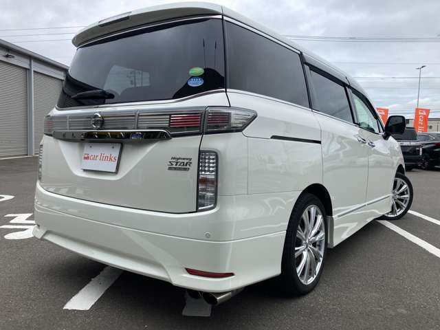 北海道内は勿論、全国各地への陸送でのご納車が可能です。陸送費用は地域や車種によって違いますので、お気軽にお問い合わせください。
