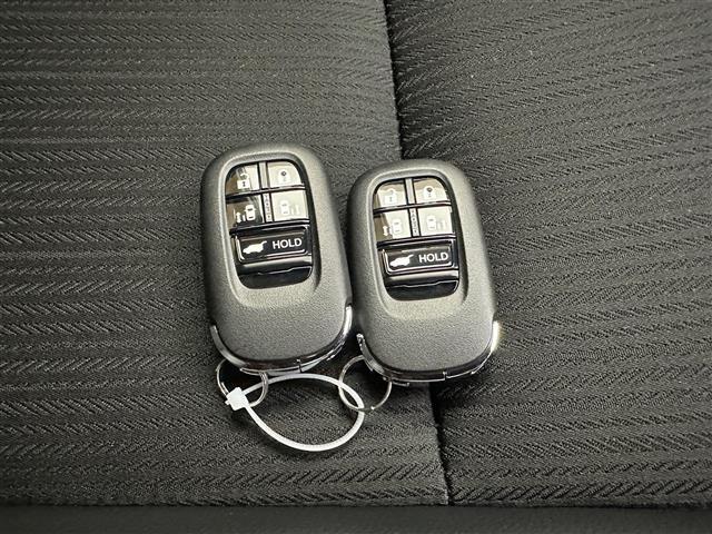 【付属品】このクルマ限定で使える装備品が付いています！使い方などはぜひ実際に店舗にお越しいただき、専門スタッフにお尋ねください！
