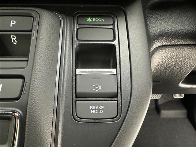 【運転席操作部】快適なドライブを楽しむための機能が装備されています！運転席から触れるので、使いやすいです！除菌プランいれていただくと、さらに清潔で安心していただけます！
