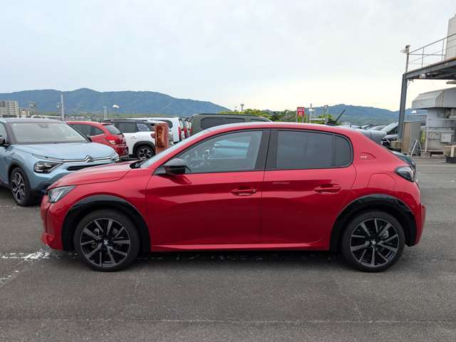 プジョー 208 GT 2023年 0.9万キロ (京都府) プジョー京都