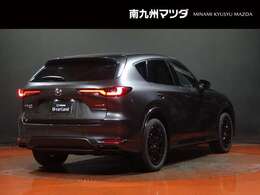 【CX-60】ドライビングエンターテインメントSUV。走ることの感動が感じられるクルマを目指し、五感で感じるクルマとの一体感と、心に響くエンジンサウンドと変速のリズムをつくり込みました。