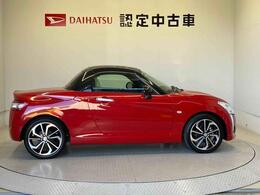 車両右側面からの写真になります。車をご覧になりたい時はお気軽に最寄りの店舗へご相談下さい。