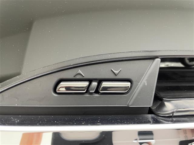 【運転席操作部】快適なドライブを楽しむための機能が装備されています！運転席から触れるので、使いやすいです！除菌プランいれていただくと、さらに清潔で安心していただけます！