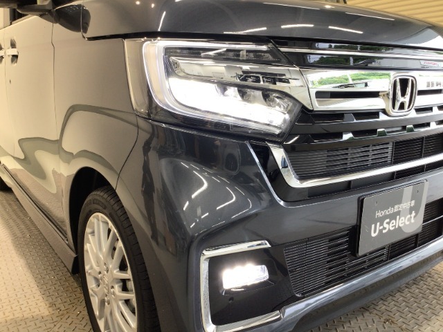 【LEDヘッドライト】ディスチャージヘッドライト（HID）と同等の明るさで、夜道や雨天走行が明るく視界良好！！　フォグライトも装備で、安心感さらにUPです♪安心ドライブを楽しんで下さい♪