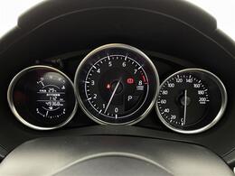 【スピードメーター】メーターがシンプルで見やすく運転しやすいですね！