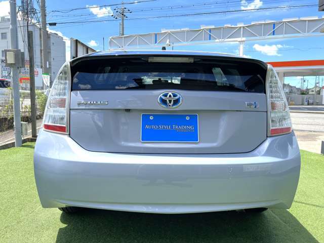 遠方でご来店出来ない、コロナで外出を控えてるお客様もご安心下さい。車の詳細、乗り換え相談、ローン審査もリモートでご対応させて頂きます。LINE等で画像もお送り致しますのでご自宅からご購入が可能です
