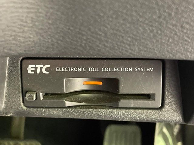 【ETC】高速道路の料金所をストレスなく通過！話題のスポットやサービスエリアに多い「スマートIC」利用時は必須のアイテムです。当店でセットアップを実施、ご納車当日からすぐにご利用いただけます！