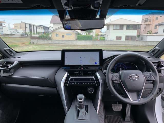 社外アルミヒールやローダウンサス・車高調・革調シートカバー・LEDヘッドライト・エアロパーツ・ナビ・バックカメラ・ETCなど社外パーツも販売・取り付け可能です。是非ご相談ください！