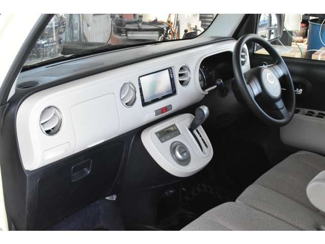 【納車をお急ぎのお客様】どうしてもすぐにお車が必要なお客様には代車をご用意させていただきます。お電話にて事前にお申し付けください。※お支払いがお済のお客様に限ります。
