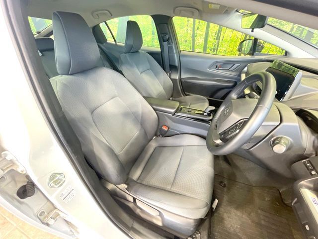 運転席シート廻りは使用感も少なく、良好な状態となっています。丁寧に使われていたことがよくわかりますね。