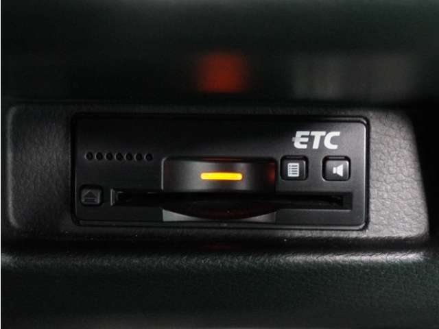 【ETC】今や高速道路の必需品のETCです。通行料金の割引やスマートICの通過に欠かせません。