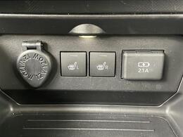 【シートヒーター】寒い日はもちろん、夏の冷房中にも効果を発揮します。長時間座っていると負担のかかりやすい背中や腰、寒い日に冷えやすい脚部に快適なぬくもりを伝えます。