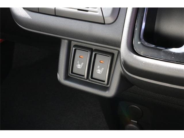 運転席/助手席シートヒーター付です。