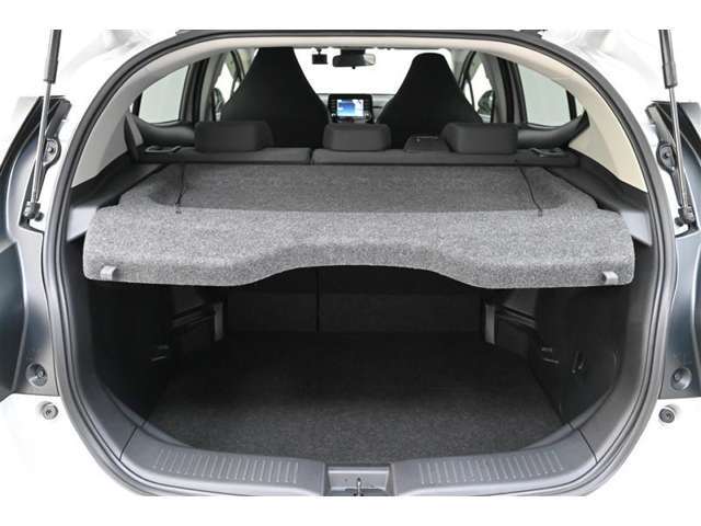 トノカバーを装着すると、外から荷物を見られることがなく、盗難防止にもなります。