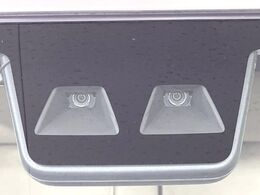 【スマートアシスト】走行中に前方の車両等を認識し、衝突しそうな時は警報とブレーキで衝突回避と被害軽減をアシスト。より安全にドライブをお楽しみいただけます。