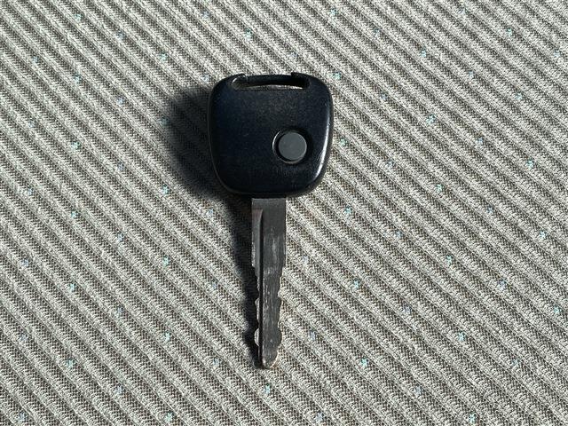 当店のお車をご覧いただきましてありがとうございます。お車についてのご質問やお見積りのご依頼、ご購入にあたってのご相談などは無料電話(0078-6002-312860)にお気軽にお問い合わせ下さい！