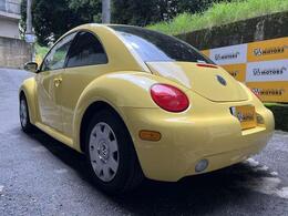 丸いデザインがかわいいですね。小さくて小回りが利くので、お買い物にも便利ですよ。