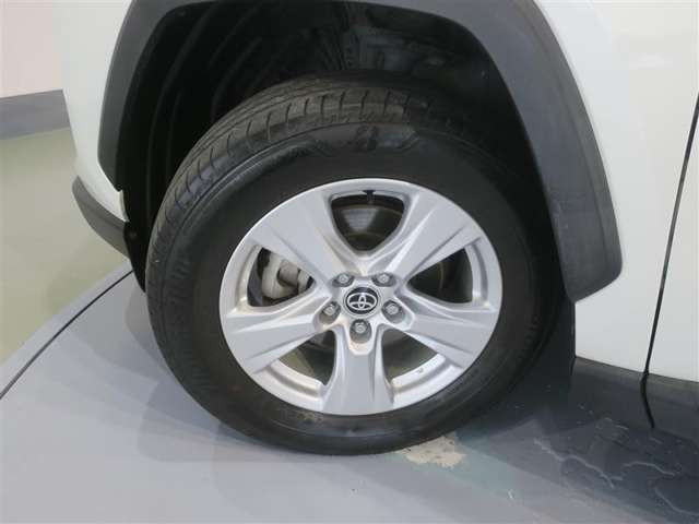 純正アルミホイール　225/65R17