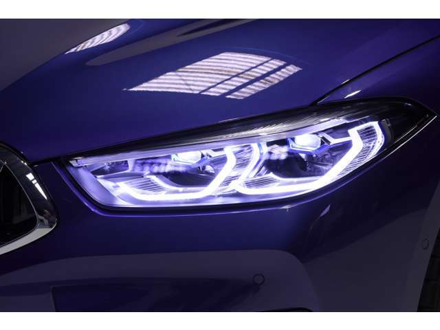BMWレーザーライト