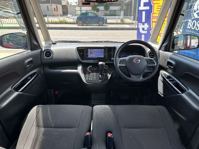 数多くの買取り車両の中から厳選したお車のみ展示しております！