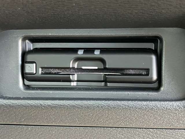 すっきり埋め込み型ETC車載器（高速道路の利用時に 料金所の通過をスムーズに行うために自動で料金を精算するシステム）