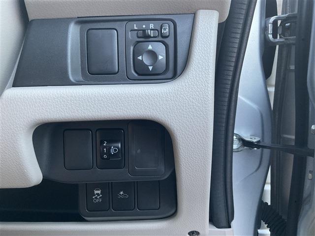 横滑り防止装置付き！危険を感知して、エンジンとブレーキを制御してくれます。