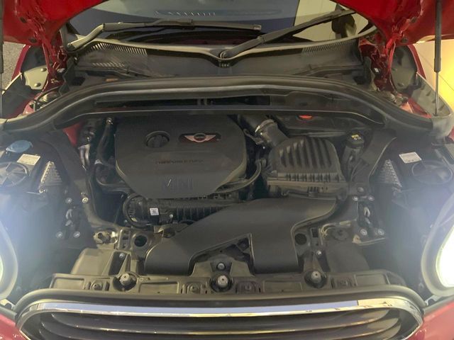 ●当店では、各メーカーの専用診断テスターを導入。国家資格を持つテクニカルスタッフも常駐しておりますので、万が一の際にも安心してご利用いただけます。