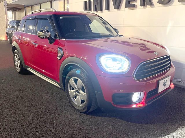 ●無料付帯の保証の他、安心の最長3年・走行無制限保証（有償）をご用意。輸入車を安心してお楽しみいただける様、保証内容も充実はもちろん、無料点検＆オイル交換やロードサービスも付帯しております。