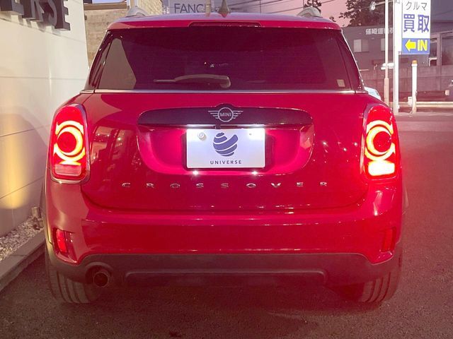 ●当店では第三者機関による車両品質鑑定を導入し、修復歴車を排除。鑑定書が発行されますので、ぱっと見ただけでは分からない箇所まで納得した上でご検討いただけます。※一部未実施の場合がございます。