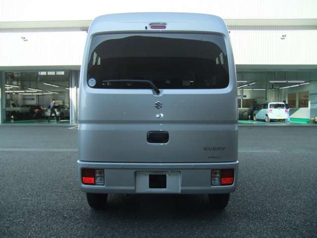 ★中古車は『一物一価』・『早いもの勝ち！』　ネットの社会に伴い掲載からご成約までの時間が早くなっております！　「見に行ったのに車が無かった！」という事がないように、ご来店の際はご連絡下さい！（^^♪