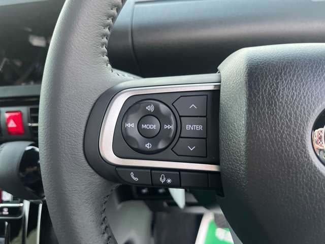 プッシュスタート標準装備です。カギを挿さずにエンジンの始動からドアの開け閉めまで出来てしまうスマートキーの仕様になっている為、カギを探す手間がありません。