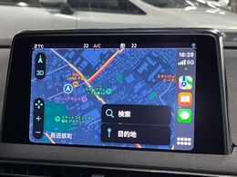 ●Apple　Car　Play：スマホとの有線接続で、ナビ・オーディオ再生などスマホのアプリ機能が画面でも使える便利機能です！