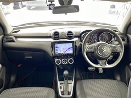 ・後方コーナーセンサー・オートマチックハイビーム・ステアリングスイッチ・パドルシフト・純正フロアマット・電動格納ミラー・シートヒーター（運転席）・ビルトインETC