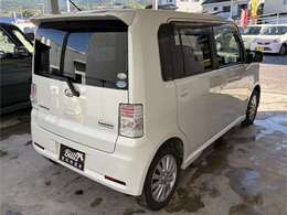 ワンオーナー・禁煙車！気になるキズや凹み等無く、非常にキレイな外装が自慢です！