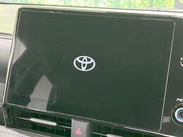 【10.5インチナビ】高級感とインパクトのある大画面ナビを装備。各種オーディオ操作はもちろん、スマホ連携もできる利便性の高いナビです♪