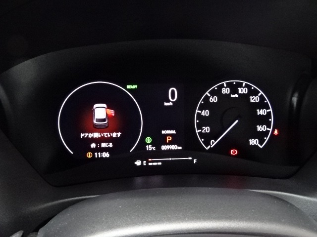 メーターも見易いレイアウトなので安心ドライブをサポートします☆