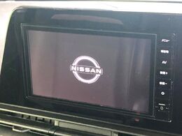 【純正9インチナビ】人気の純正ナビを装備しております。ナビの使いやすさはもちろん、オーディオ機能も充実！キャンプや旅行はもちろん、通勤や買い物など普段のドライブも楽しくなるはず♪