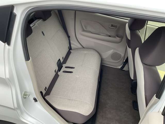 後部座席の方も快適です。