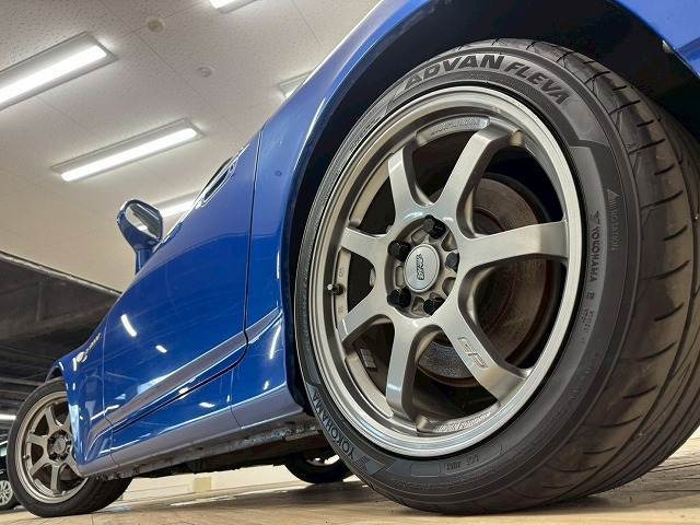 無限GP17インチアルミホイール装備！！